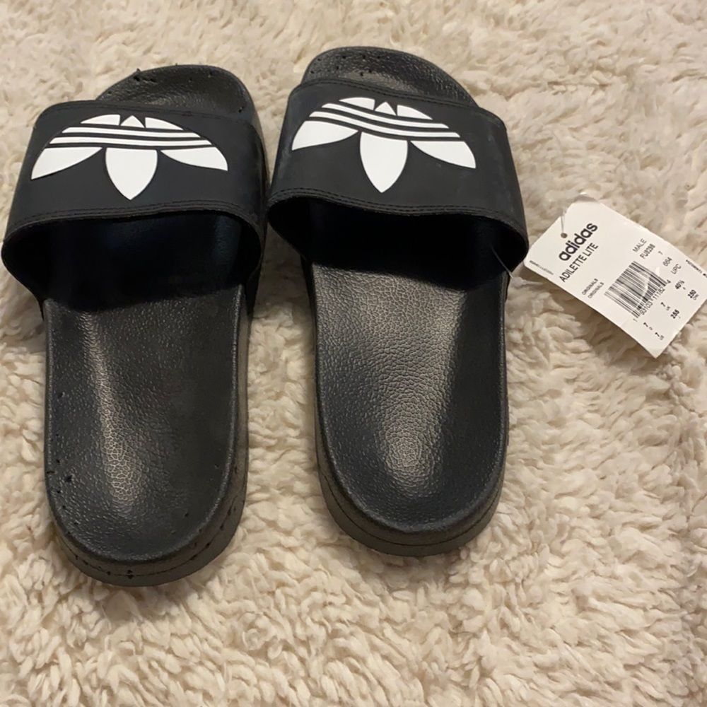 Men’s Adilette Lite Adidas Flip Flops Sandals 7 Black & White